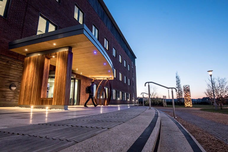 Earlham Institute – Decoding Living Systems for a better world Earlham Institute – Decoding Living Systems for a better world