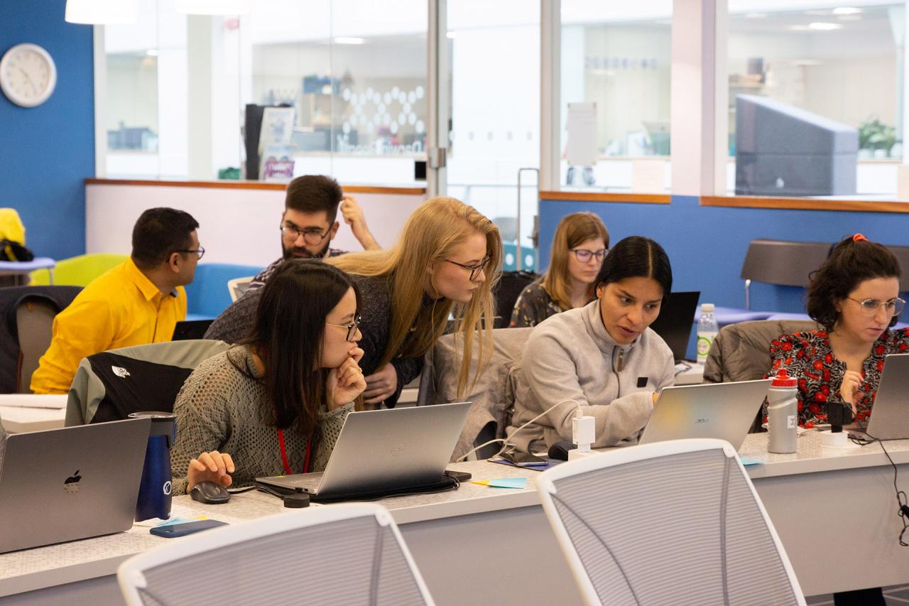 Participants in the EI training suite on the bioinformatics single-cellRNAseq course