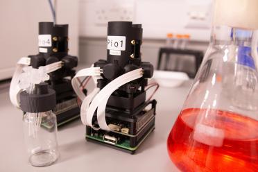 Pioreactors on lab bench