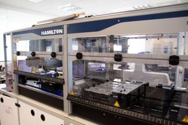 Hammer anvil Synthetic Biology Earlham DNA Foundry equipment 770